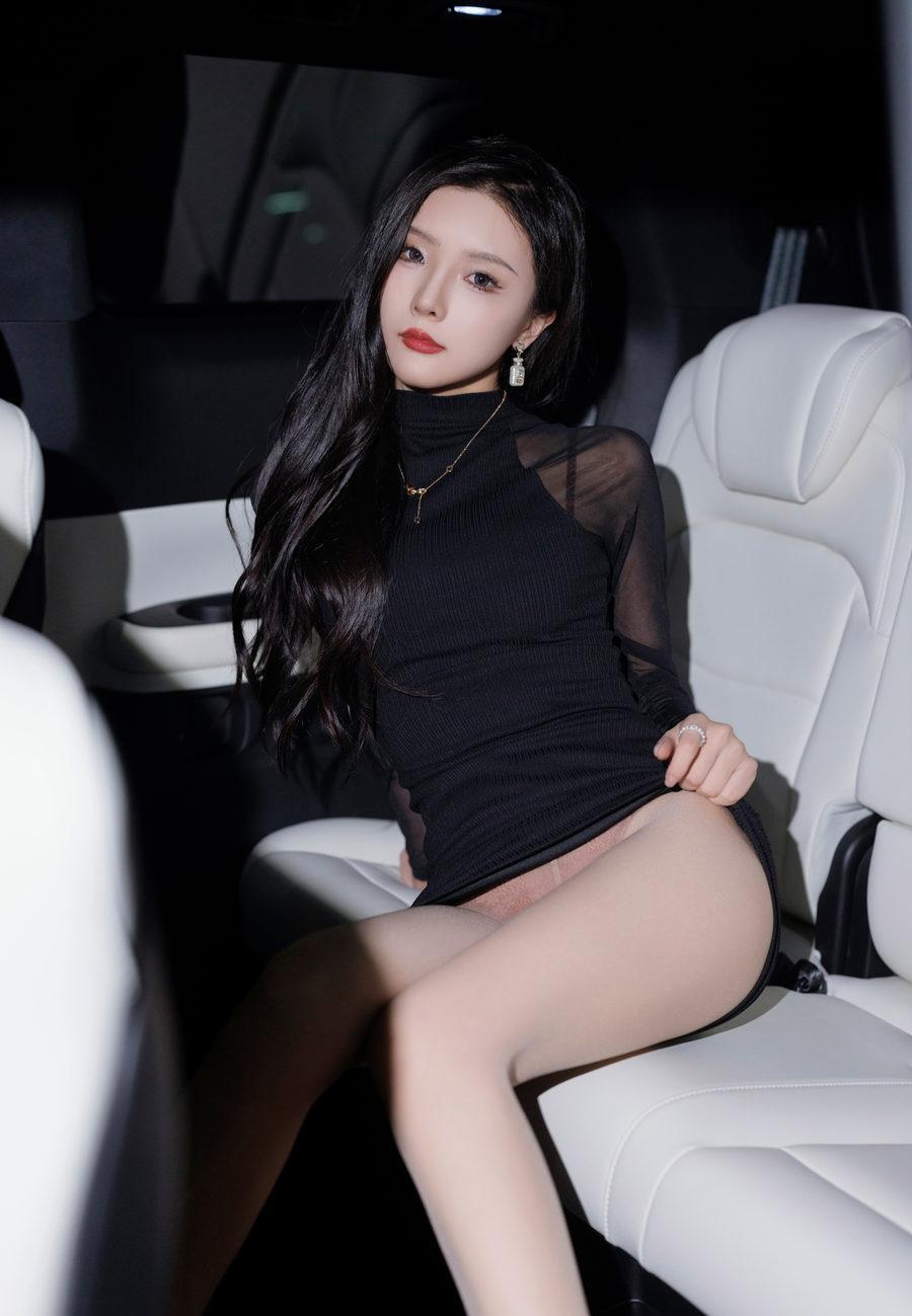 [XiuRen秀人网] 2024.01.11 No.7942 七七kiko [50+1P]