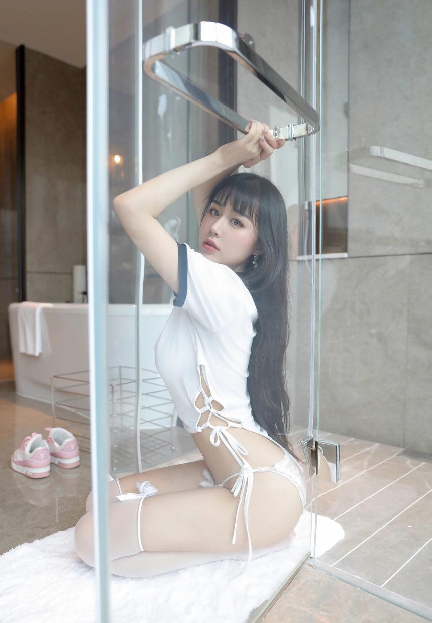 [XiuRen秀人网] 2025.04.23 No.10184 量子玫瑰 [85+1P]