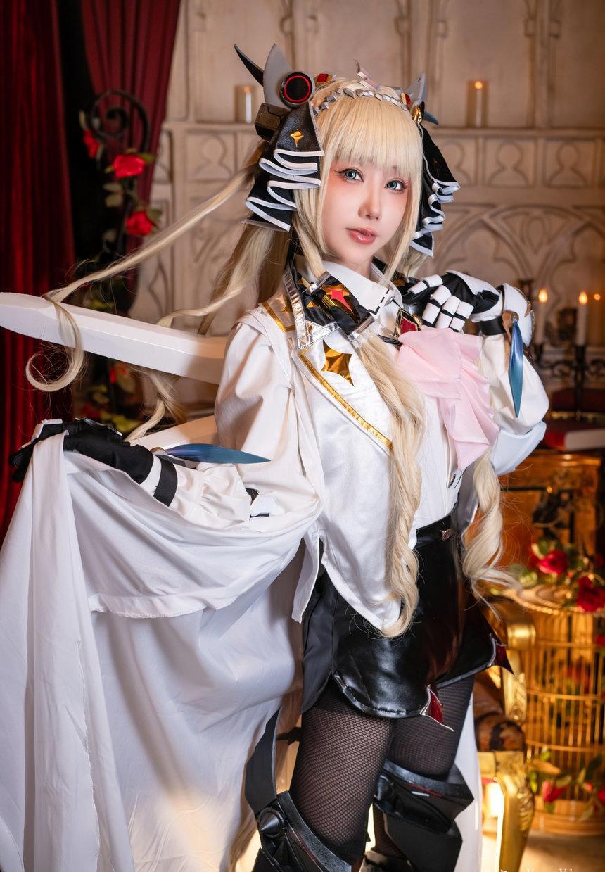 楊衣Yangyi - NO.001 Crown [33P-177MB]