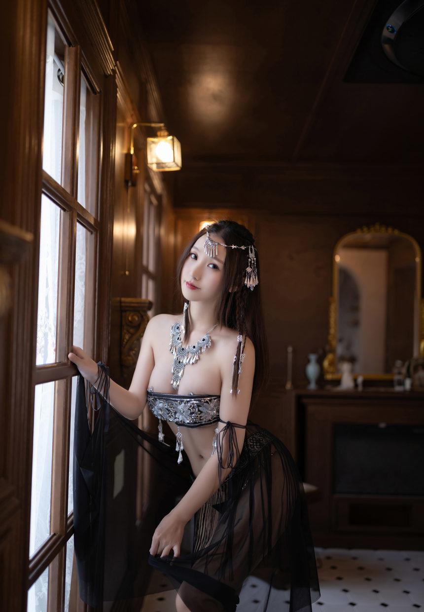 [XiuRen秀人网] 2024.09.18 No.9172 杏子Yada [81+1P]