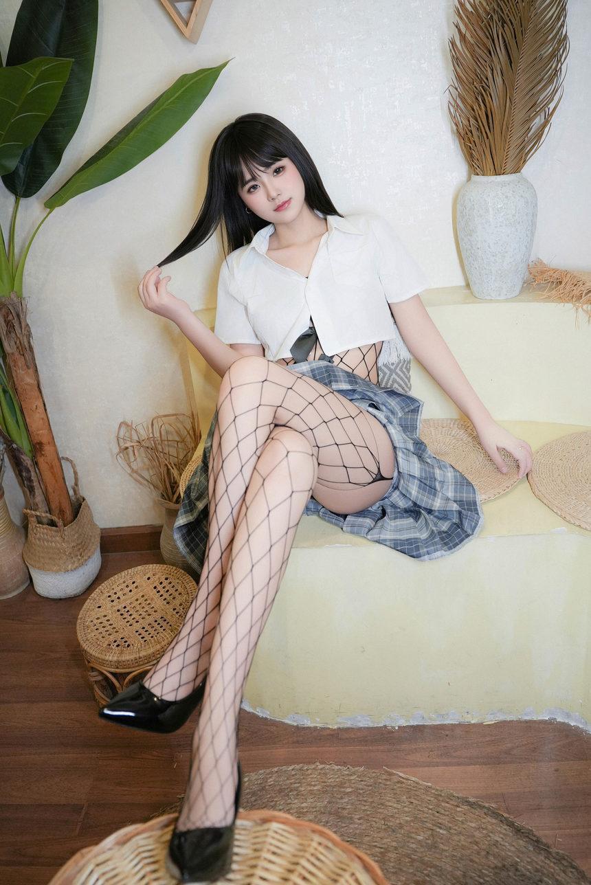 [XiuRen秀人网] 2025.04.07 No.10118 姚若兮vay [55+1P]