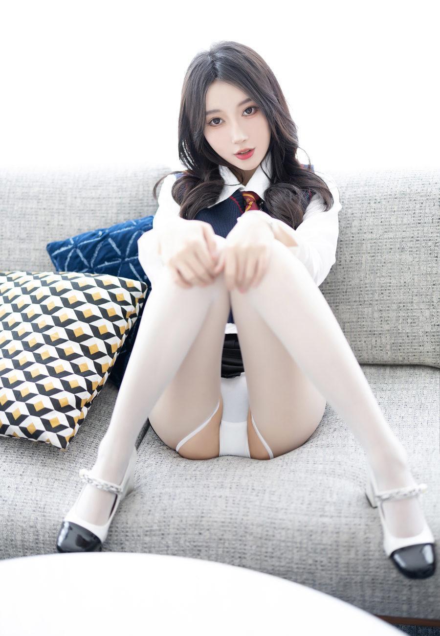 [XiuRen秀人网] 2024.03.18 No.8247 玥儿玥 [82+1P]