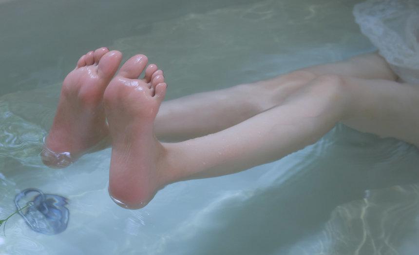 [XiuRen秀人网] 2025.10.09 No.10842 尹甜甜sunny [65+1P]