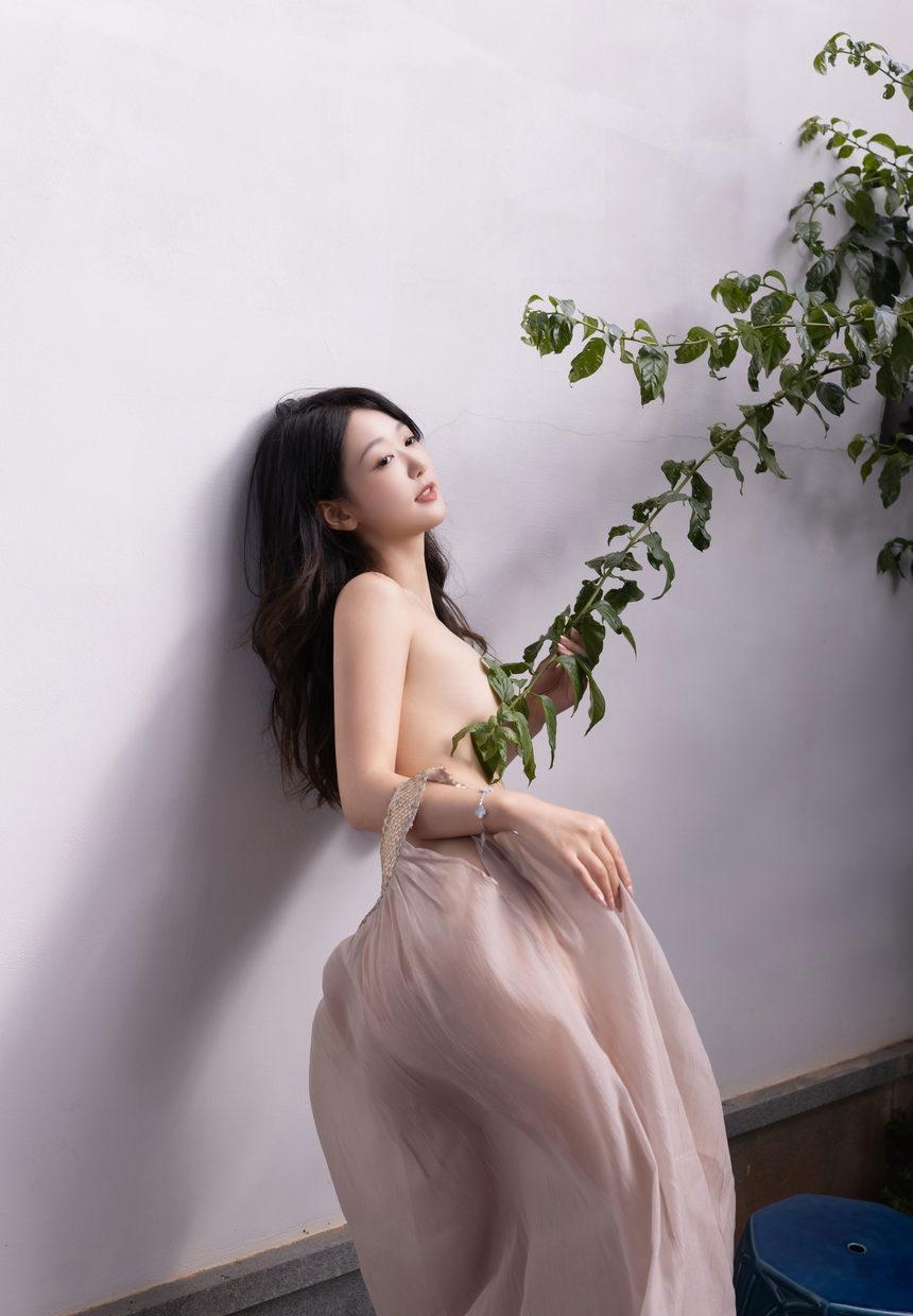 [XiuRen秀人网] 2025.08.04 No.10619 唐安琪 [81+1P]