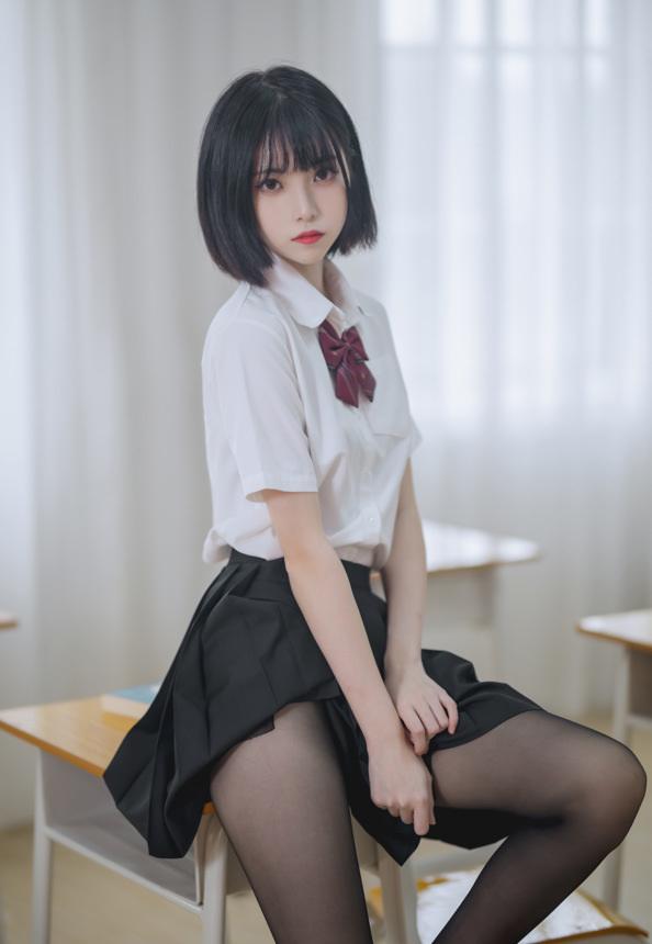 许岚LAN – NO.001 教室jk黑丝[40P/425MB]