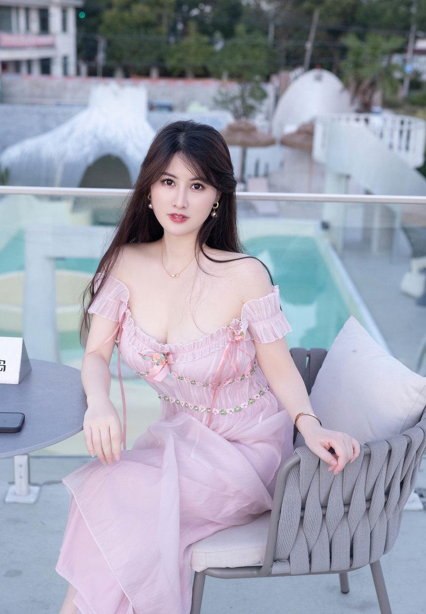 [XiuRen秀人网] 2023.11.15 No.7666 诗诗kiki [82+1P]