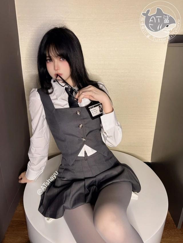 AT鲨 – NO.30 真空灰色裤袜 50P[50P-116MB]