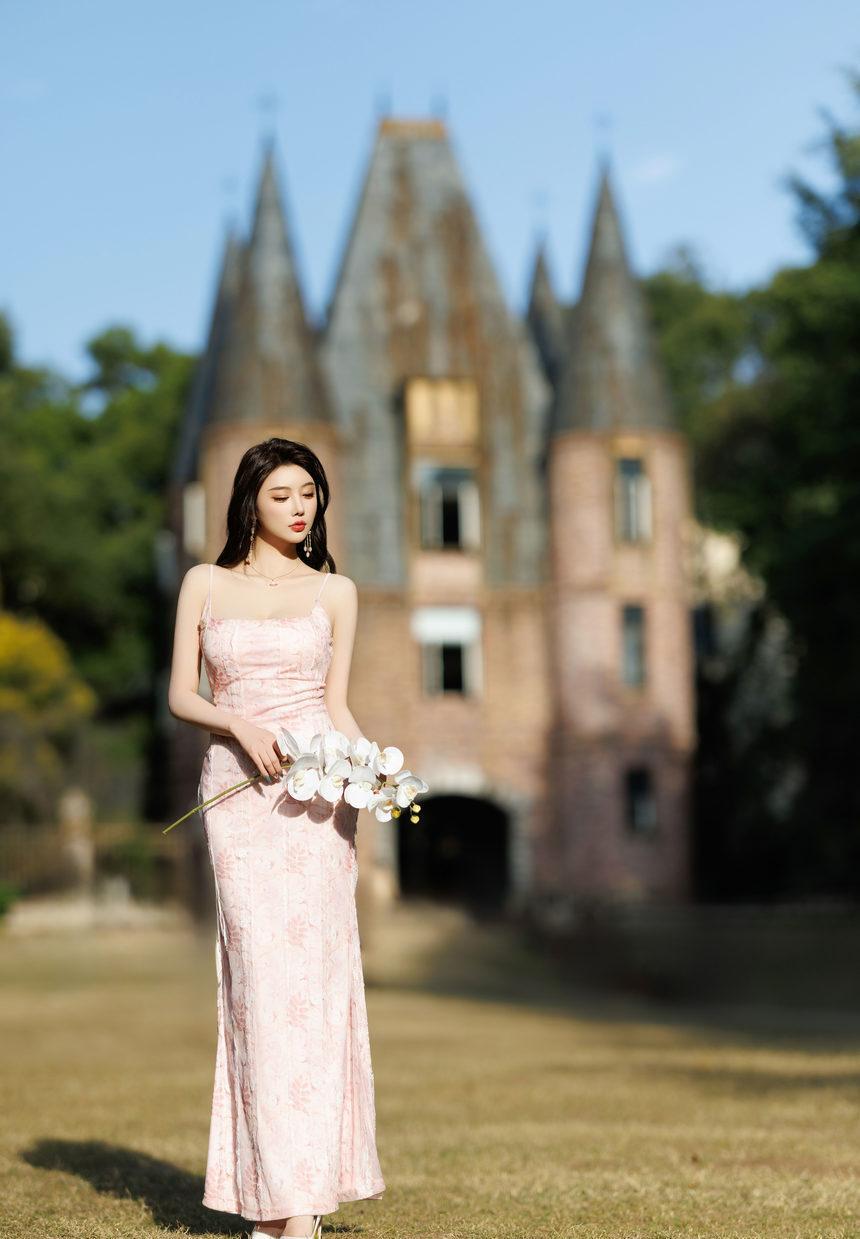 [XiuRen秀人网] 2025.02.14 No.9886 杨晨晨Yome [81+1P]