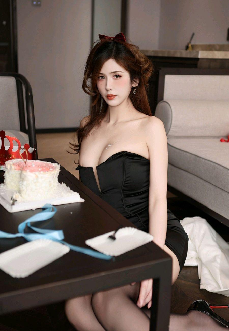 [XiuRen秀人网] 2023.12.27 No.7872 月野兔美妞 [75+1P]