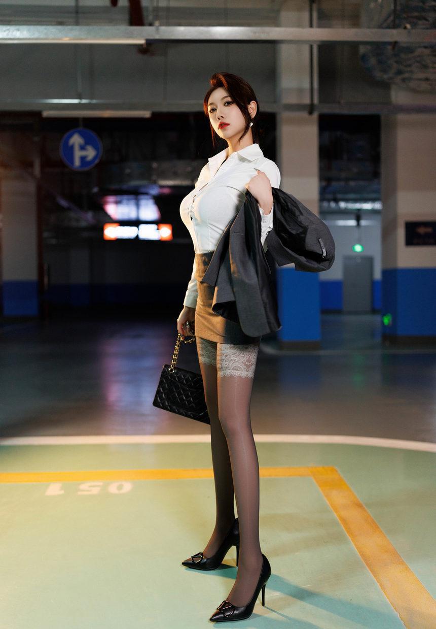 [XiuRen秀人网] 2024.12.20 No.9634 杨晨晨Yome [95+1P]