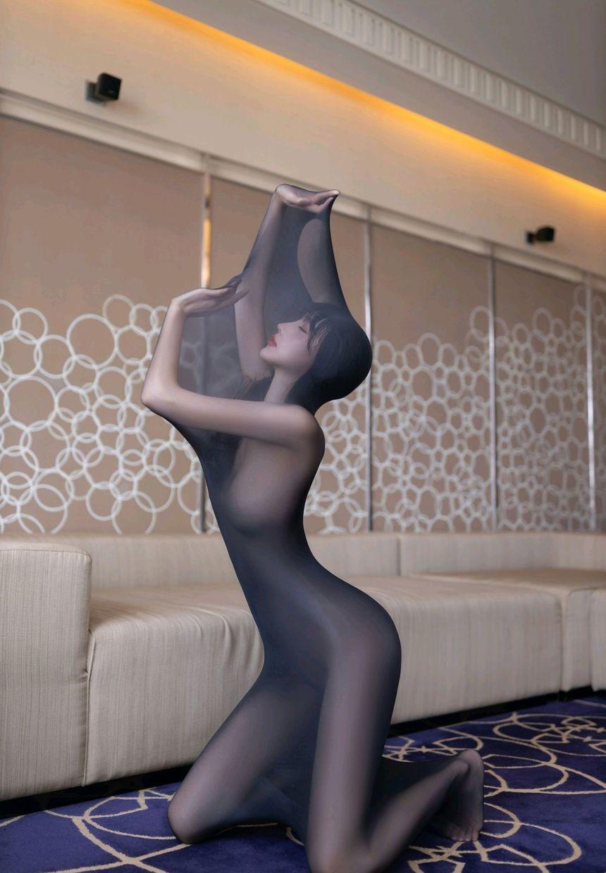 [XiuRen秀人网] 2024.12.12 No.9590 陆萱萱 [81+1P]