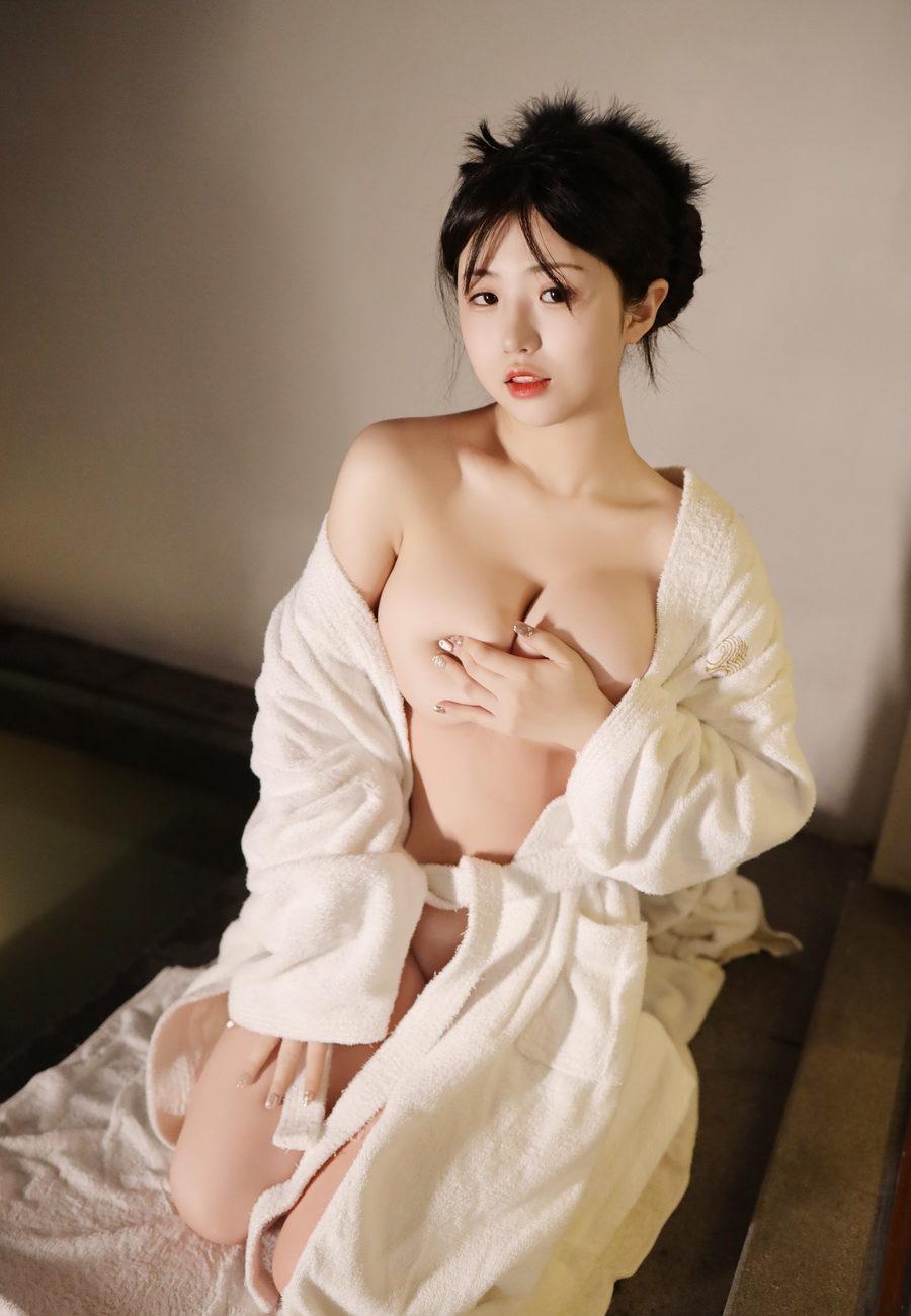 [XiuRen秀人网] 2024.03.20 No.8263 陈小花 [58+1P]