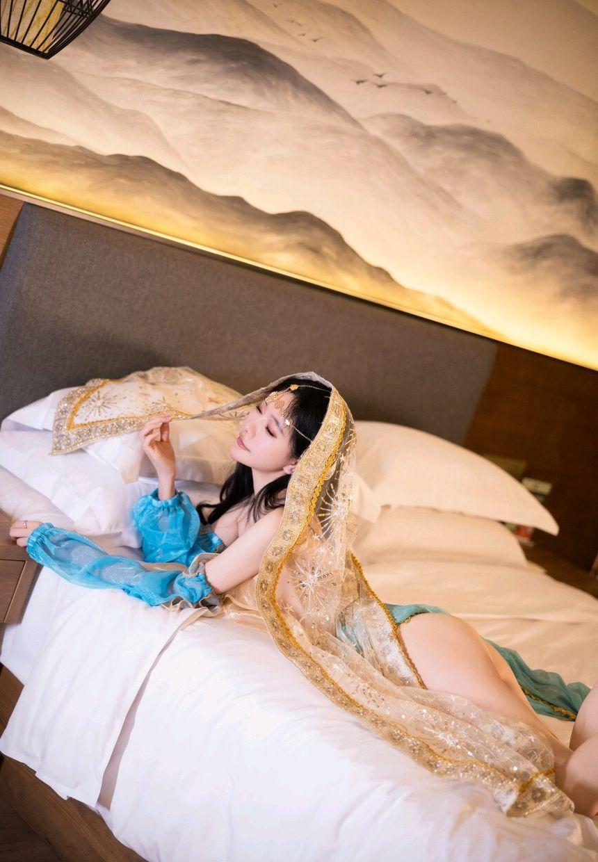 [XiuRen秀人网] 2023.10.07 No.7469 幼幼 [82+1P]