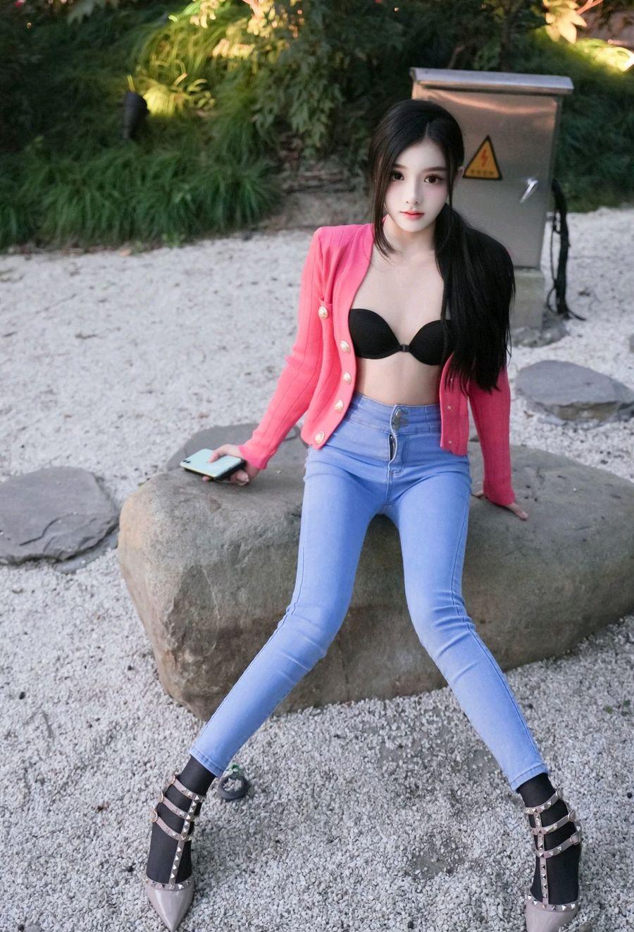 [XiuRen秀人网] 2024.02.08 No.8091 龙雪儿 [69+1P]