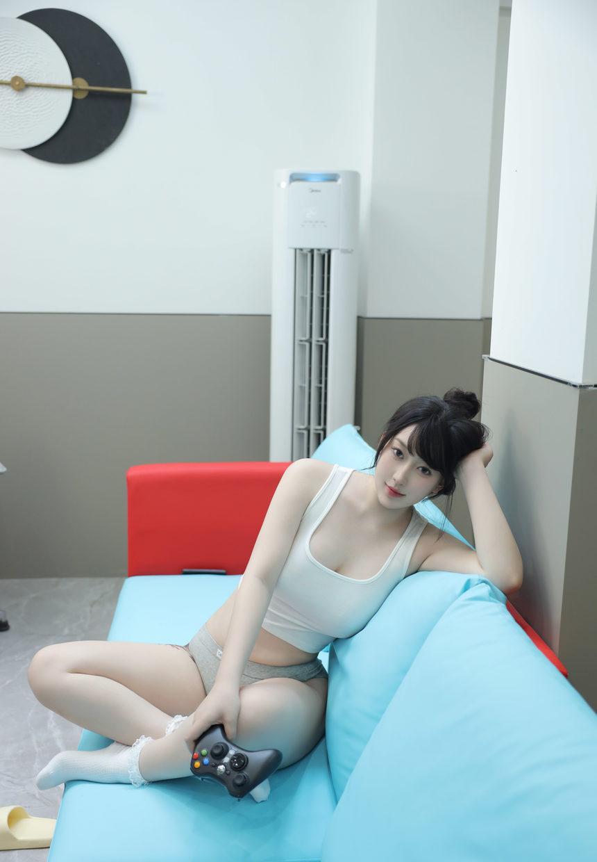 [XiuRen秀人网] 2025.08.21 No.10676 李沁恩lrene [70+1P]