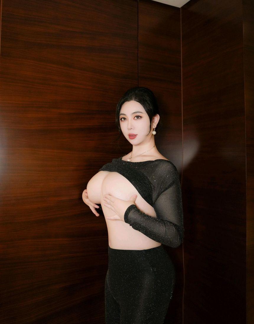 [XiuRen秀人网] 2025.01.08 No.9725 风景尤美 [74+1P]