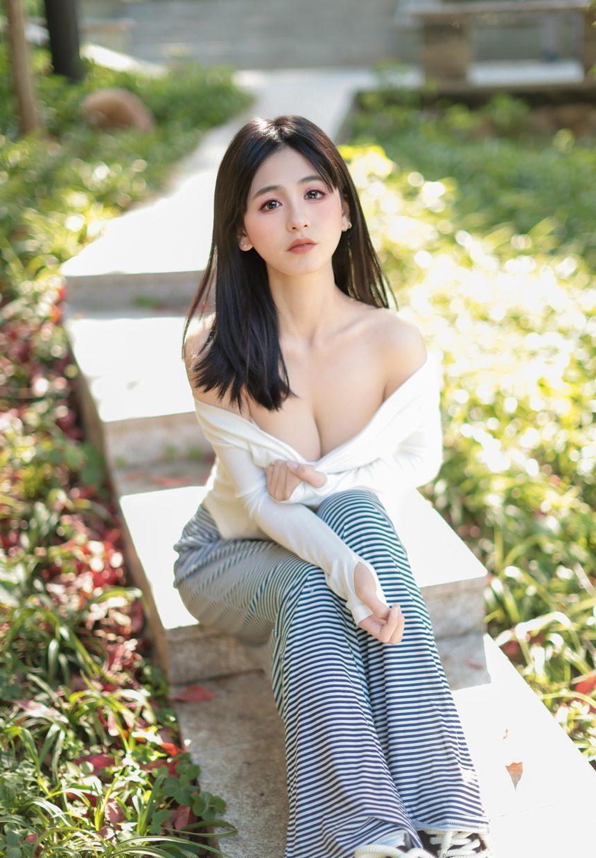 [XiuRen秀人网] 2024.12.16 No.9605 奶芙乔乔 [85+1P]