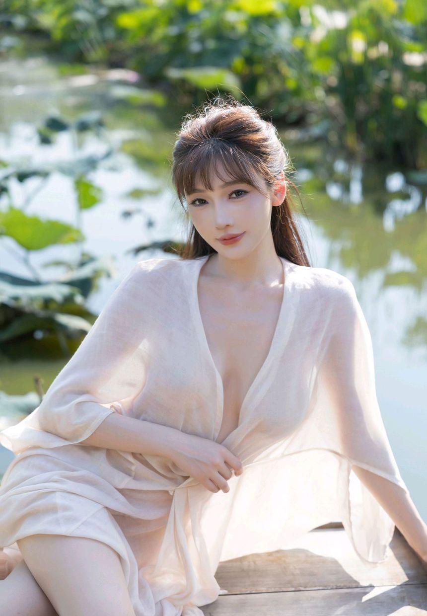 [XiuRen秀人网] 2025.08.07 No.10630 陆萱萱 [76+1P]