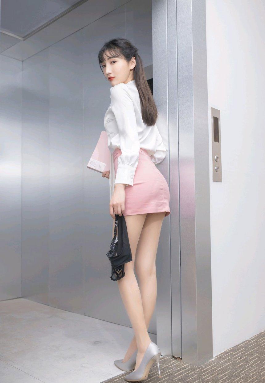 [XiuRen秀人网] 2021.01.21 No.3030 陆萱萱 [63+1P]