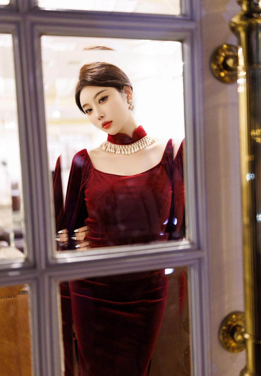 [XiuRen秀人网] 2025.01.26 No.9831 杨晨晨Yome [90+1P]