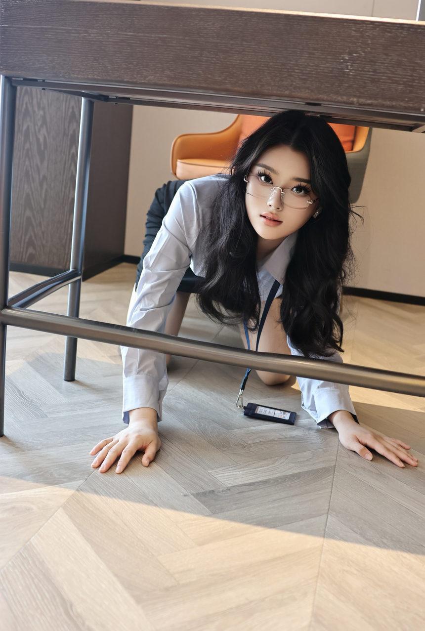 [XiuRen秀人网] 2025.08.21 No.10674 糯梨子 [60+1P]