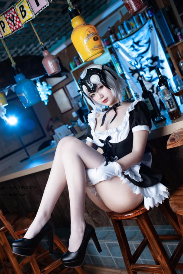 一米八的大梨子 – NO.004 手办女仆[29P/324MB]