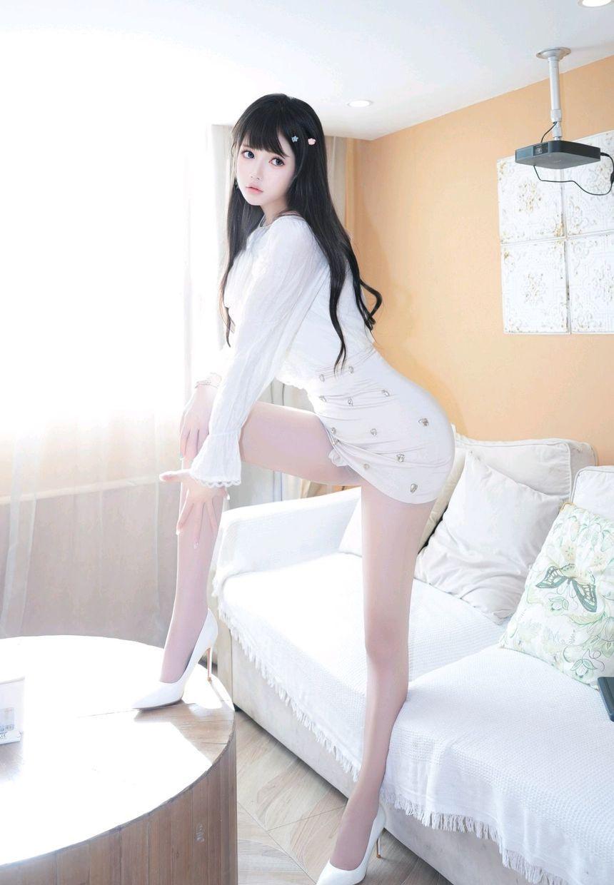 [XiuRen秀人网] 2024.09.11 No.9142 小兔纯纯 [78+1P]