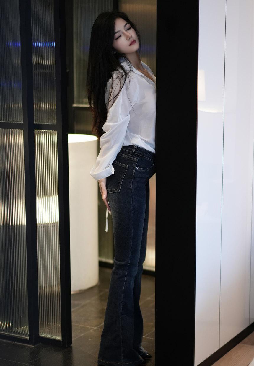 [XiuRen秀人网] 2023.11.10 No.7645 谭小灵 [106+1P]