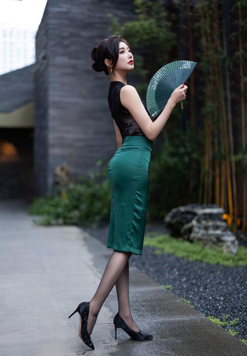 [XiuRen秀人网] 2024.11.01 No.9384 杨晨晨Yome [80+1P]